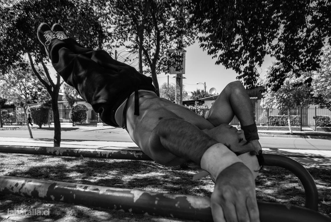 En Chile calculan que existen en la actualidad, alrededor de unos 5.000 adeptos de calistenia y Street WorkOut.  Cerca del 2012 comenzaron a hacerse más masivas las competencias “freestyle”, que consisten en mostrar tú metodología de entrenamiento, tú propio estilo.