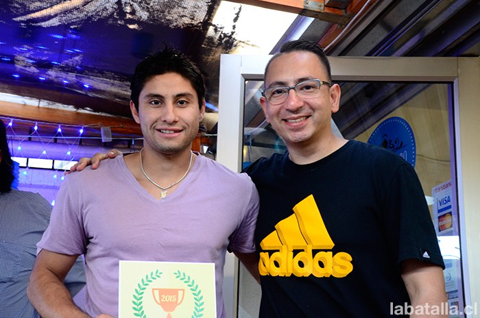 Marcos Vedjar, conductor de New Leadres "A", campeón del torneo de la Asociación de Básquetbol de Maipú.