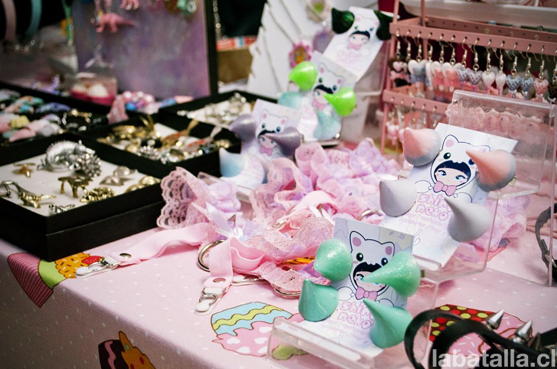 "Shiro Neko" y algunos de sus productos.