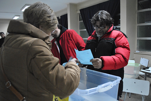 La jornada del domingo 1 de junio transcurrió en un clima respetuoso y sin incidentes. | www.labatalla.cl