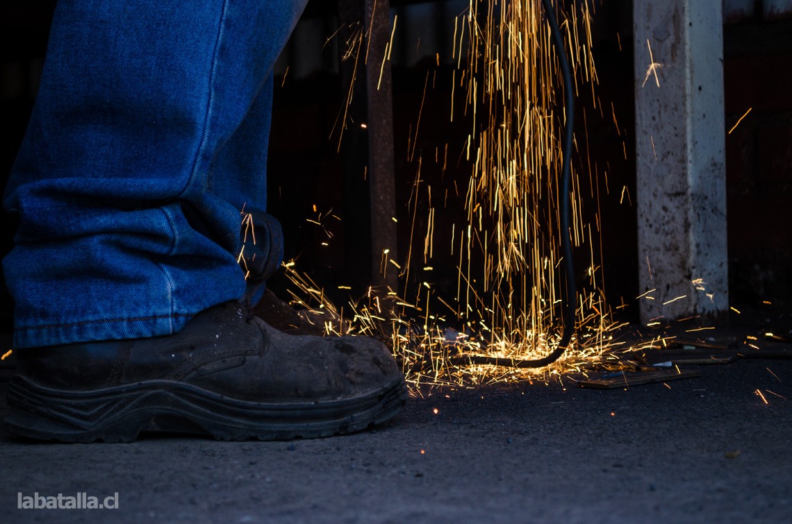 Sus piezas más conocidas son personajes de películas como “Alien” que se encuentra en su ante jardín y “El Depredador” que mantiene en un árbol frente a su casa, en la av. camino rinconada, donde suele llenarse de personas que se detienen a mirar y sacarse fotos con sus piezas de fierro.-“la mejor publicidad han sido esas mismas fotos que se toma la gente”.