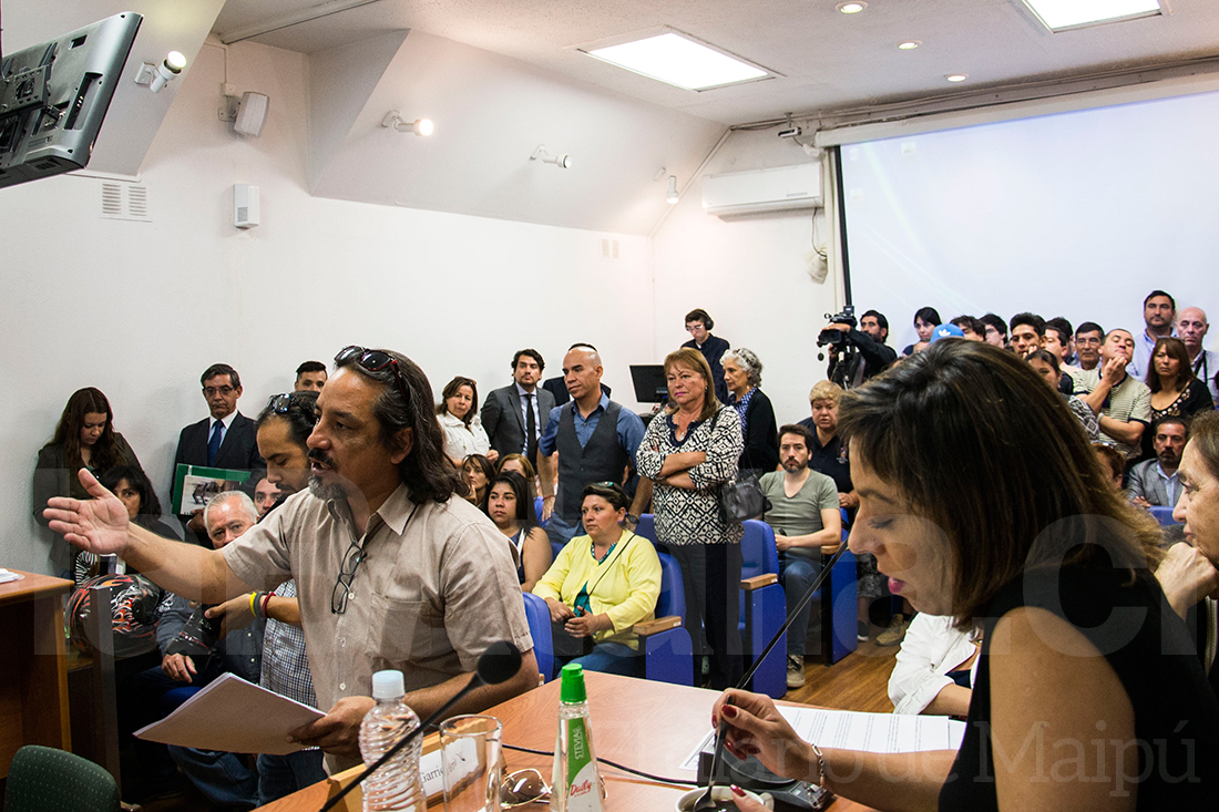 El presidente del Sindicato de Trabajadores a Honorarios de la Municipalidad de Maipú no pudo hablar ante el Concejo Municipal.