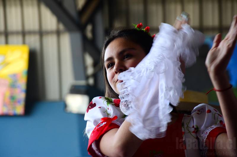 RoyalAmericanSchoolCueca18