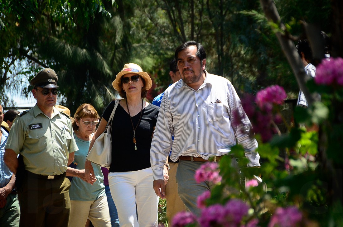 ecobarriovisitaembajadora (28) Luis marquez